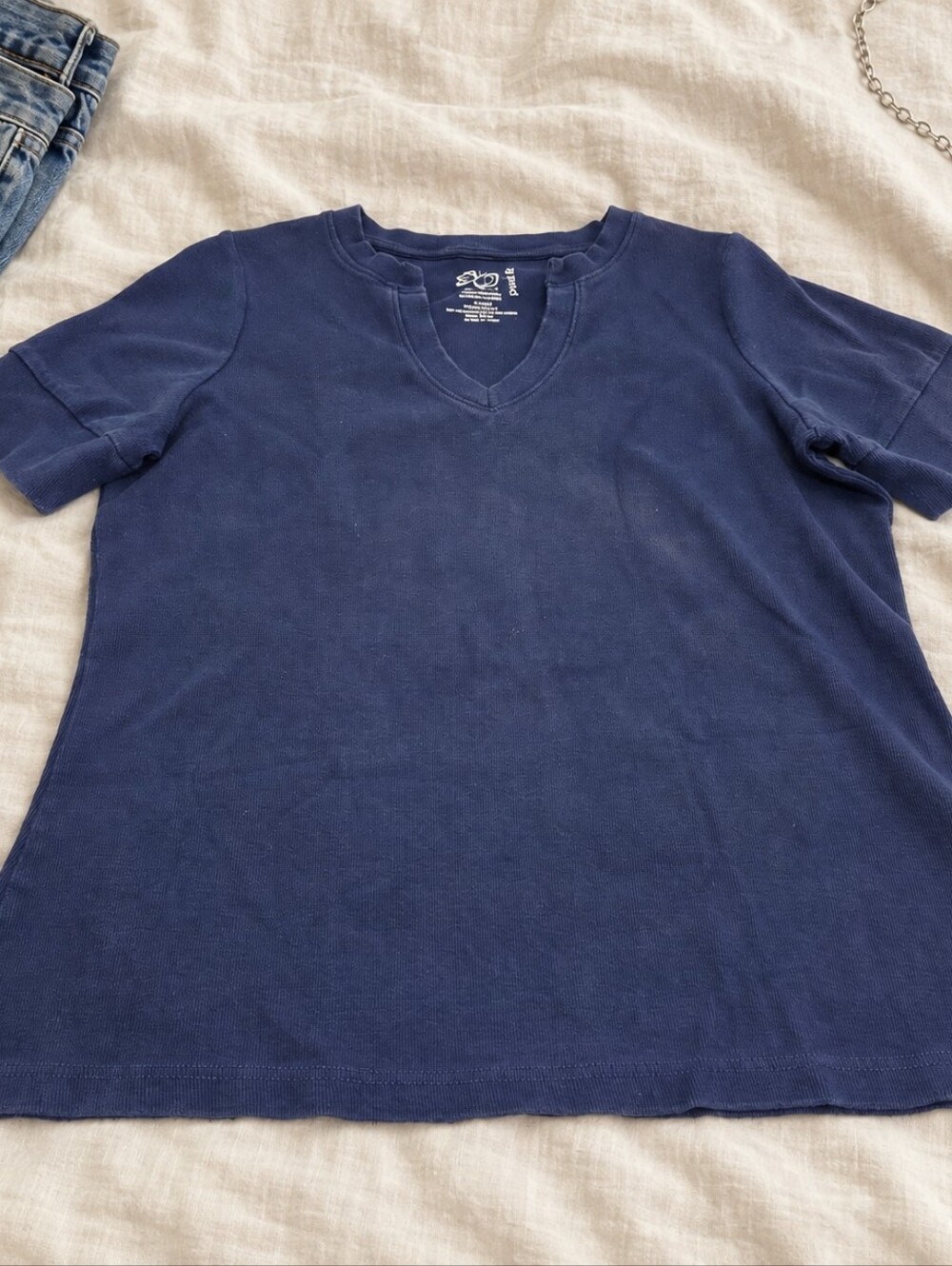 Vintage Y2K Perfect Fit Ribbed Notched V-Neck T-Shirt Women’s 14/16W NavyVinta
